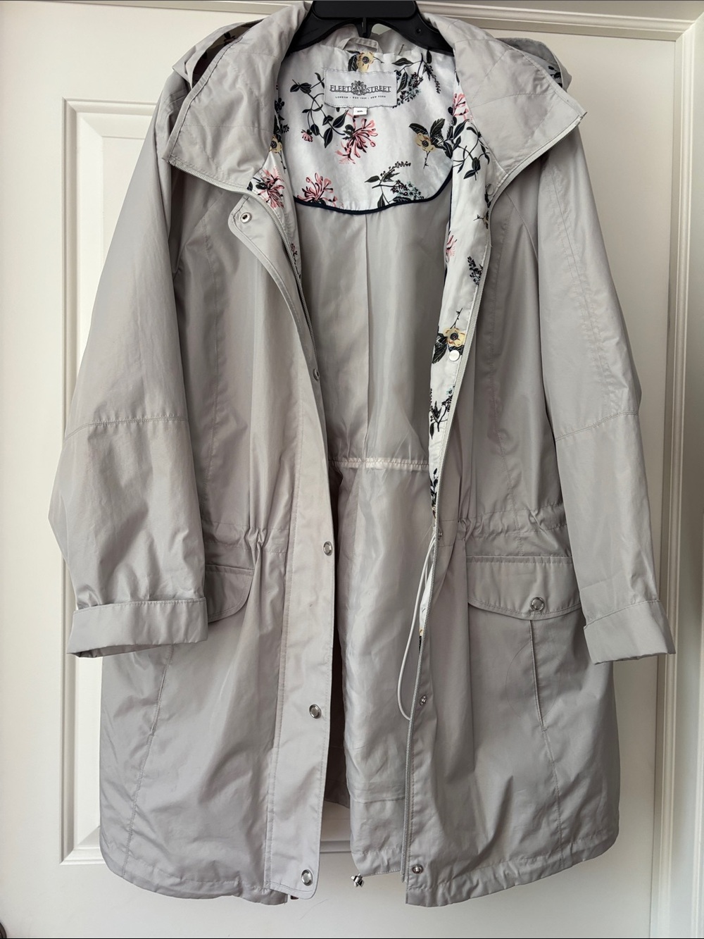 Fleet Street Beige Women's Hooded Raincoat – Floral Lined New w/o Tags